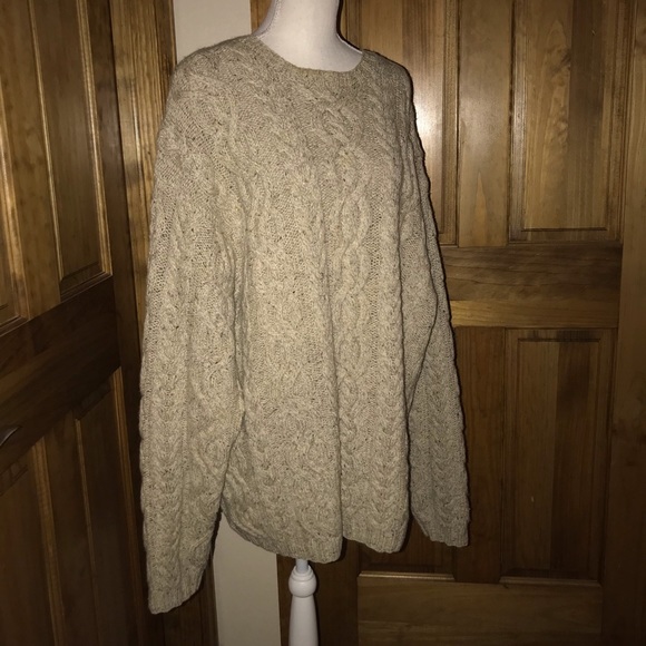 Banana Republic Sweaters - BANANA REPUBLIC XL OVERSIZED WOOL BEIGE SWEATER